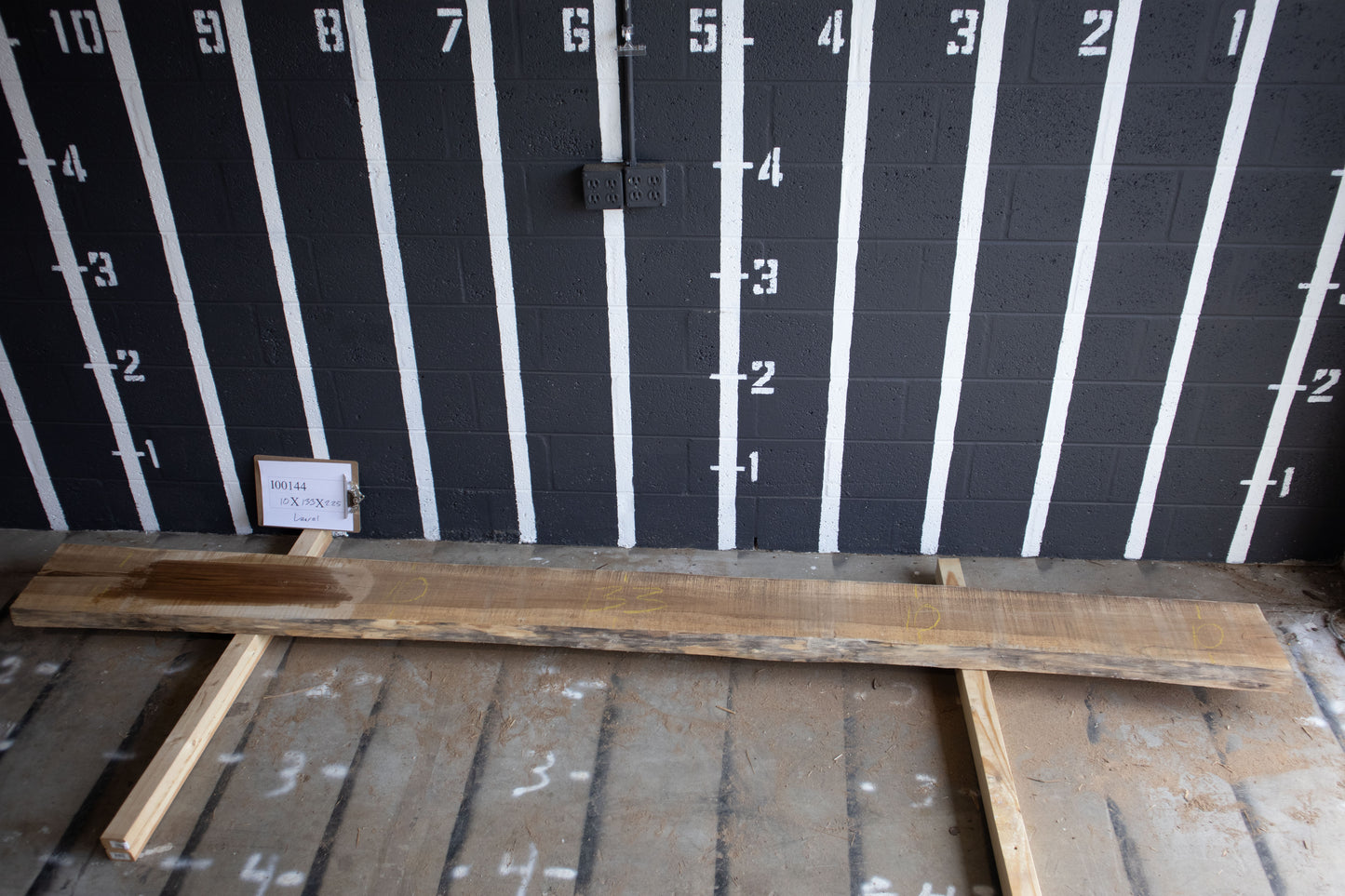 8/4 Laurel <br> 133" x 10" x 2.25" <br> I00144