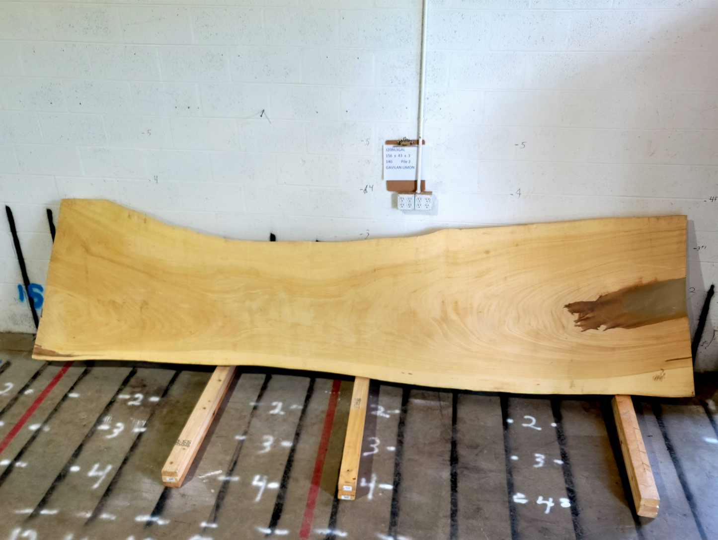 12/4 Gavilon Limon <br> 156" x 43" x 3" <br> J20863GAL